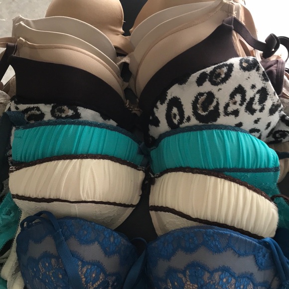 Bras - Picture 5 of 5